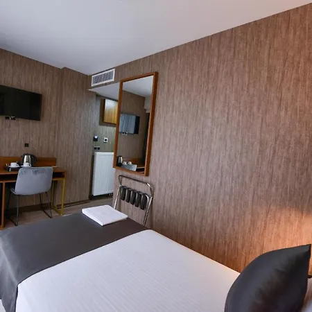 Istport Garden Hotels Arnavutkoy Extérieur photo A room at the hotel